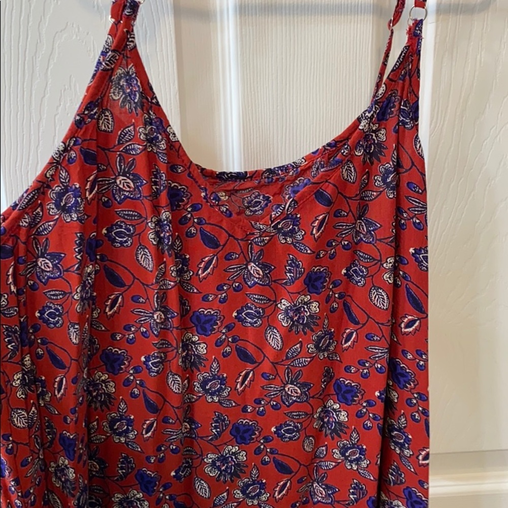 Red with white and blue floral pattern dress - Picture 4 of 10